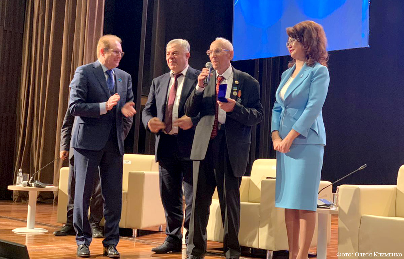 Лео Шик награждён нагрудным знаком «Алғыс» Ассамблеи народа Казахстана